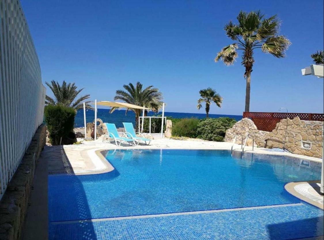 34 Beach Villa Paphos ภายนอก รูปภาพ